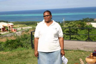 Die Biologie-Lehrrein Marcia erklärt auch Touristen ihre grüne Karibik-Insel