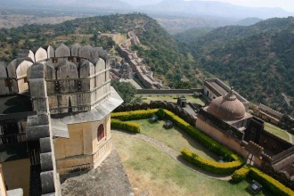 Ausblick vom Fort Kumbhal Garh in Rjasthan in Indien