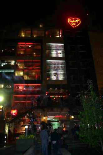 Pulsierende Metropole Bogotá: Das Andas B.C. beheimatet auch die Club- und Restaurant-Institution "Inferno"
