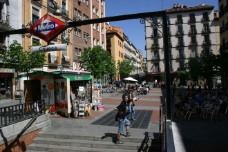 Metro-Station Chueca: Ehemals ein Problemkiez heute aufblühender Barrio