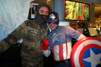 T.O.C. -– Tavern on Camac: Im schwulen Traditions-Club küsst Fidel Castro auch Captain America