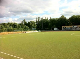 Fußballplatz mit super Rasenfläche am Görlitzer Park