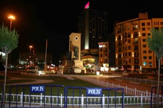 Polizeiabsperrung am taksim-Platz zu Friedenszeiten