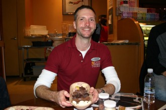 Eric Matzke steht auf Slow-Food und präsentiert im Edel-Shop „Tbar“ Schokoladen-Pastillen