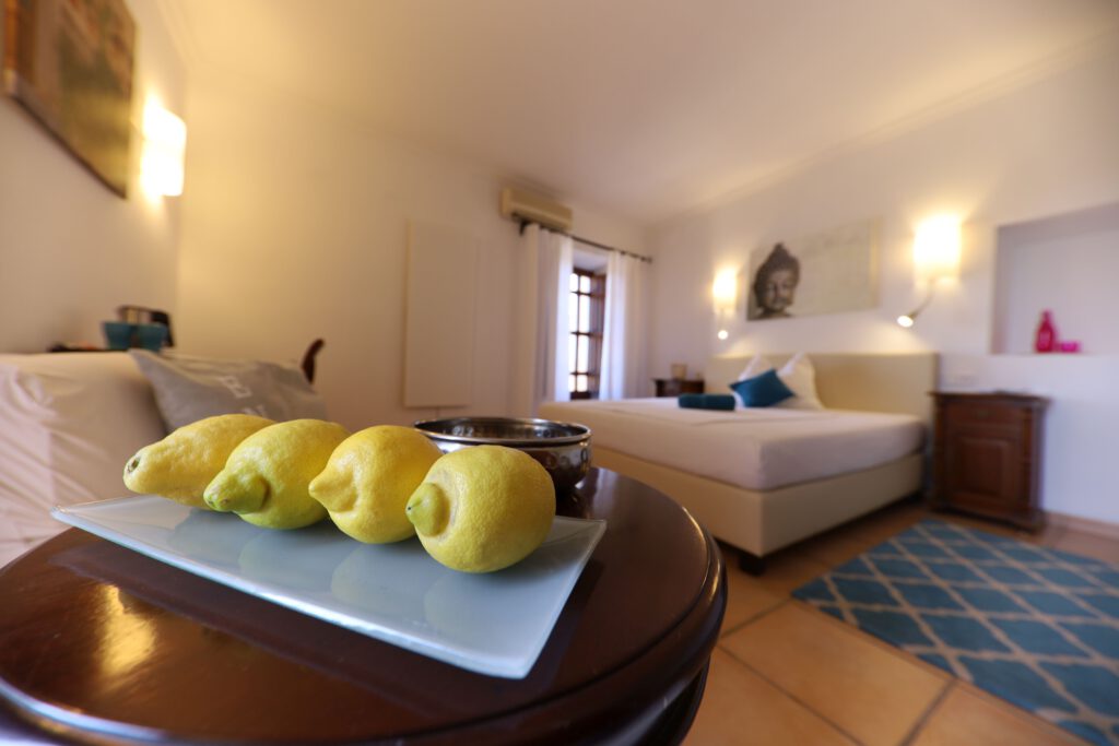Die 25 individuell eingerichteten Zimmer der Son Manera Retreat Finca auf Mallorca sind mit einer umweltfreundlichen Infrarotheizung ausgestattet. Bildnachweis: Son Manera Retreat Finca