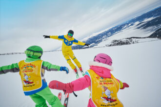 Skikurse mit Karl Pellikan machen im Salzburger Land im Lungau offensichtlich Spaß
