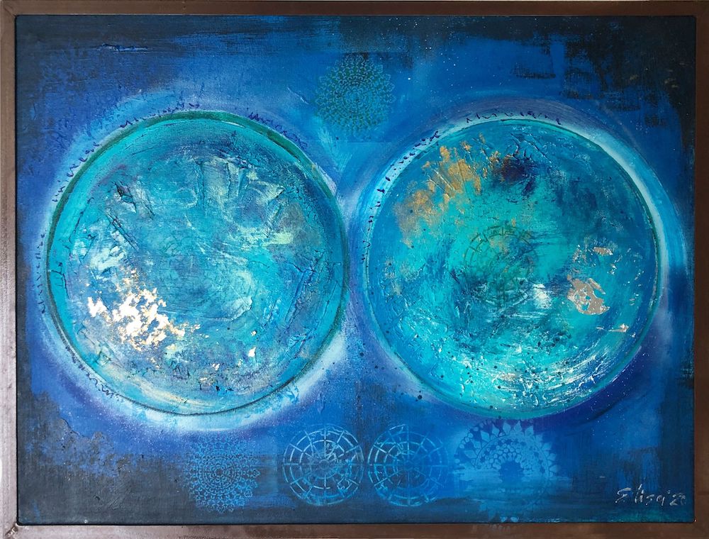 „The Universe 2020“: Tiefblaue Mandalas auf dem Gemälde von Elisa Lejuez